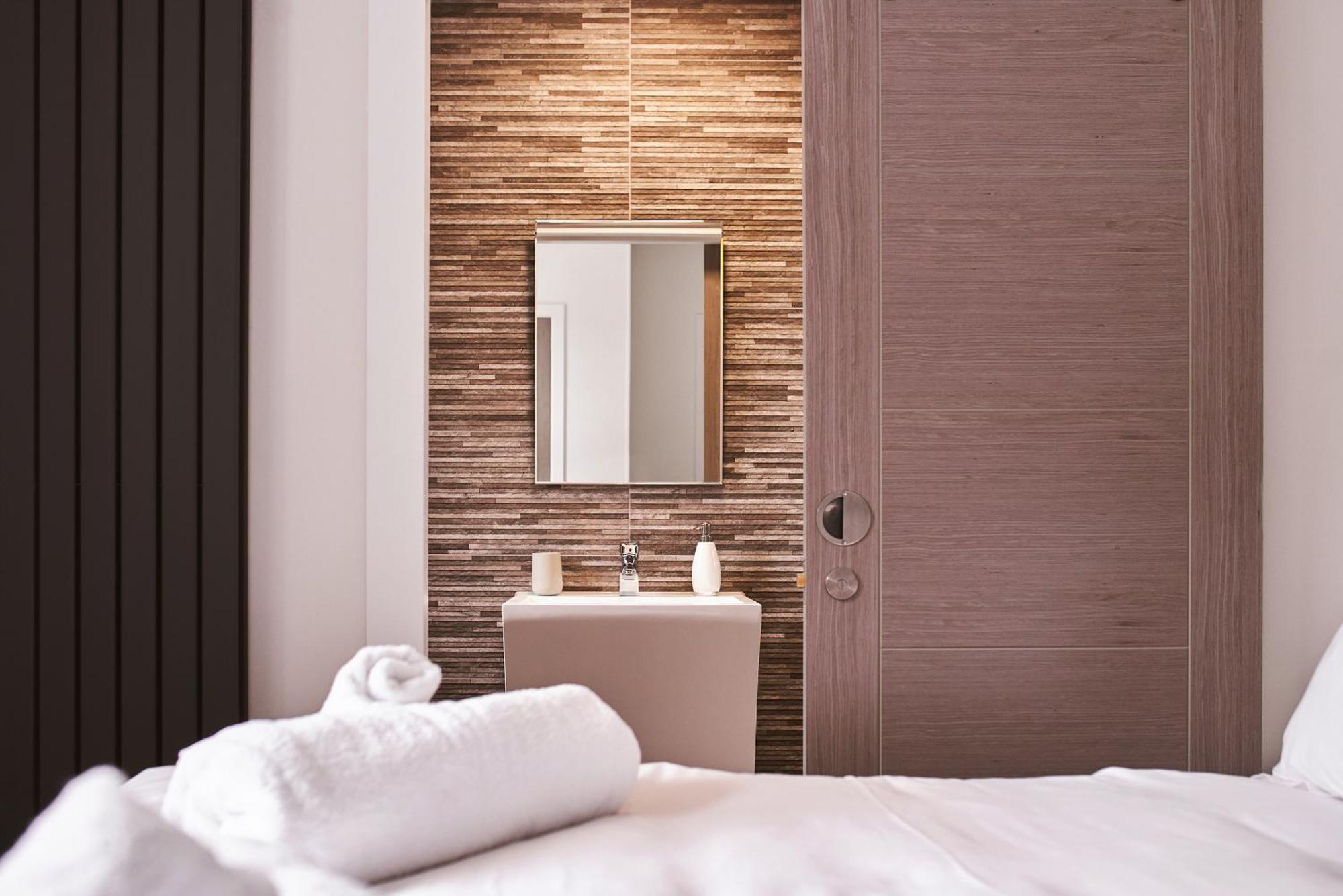 Apartamento Harbour Breeze - Contemporary Waterside Bolthole On Torquay'S Iconic Marina Exterior foto